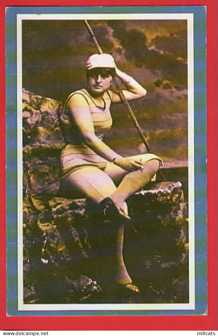 PINUP  EDWARDIAN BATHING BELLE   NOSTALGIA SERIES C 1970 - Pin-Ups