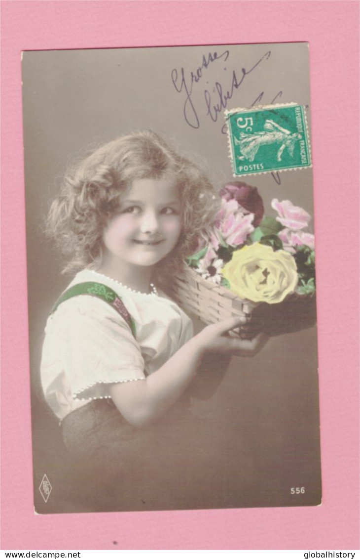XB1273 JEUNE FILLE, ENFANT, GIRL FAMOUS CHILD MODEL CANDICE ASHTON WITH FLOWER BASKET RPPC - Portraits