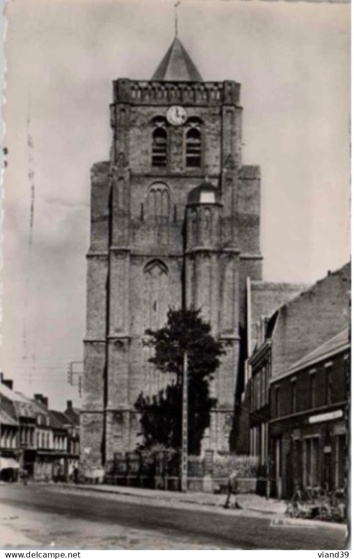 WORMHOUDT. -  La Tour De L'église ( XIVe Siècle).   -  Non Circulée - Wormhout