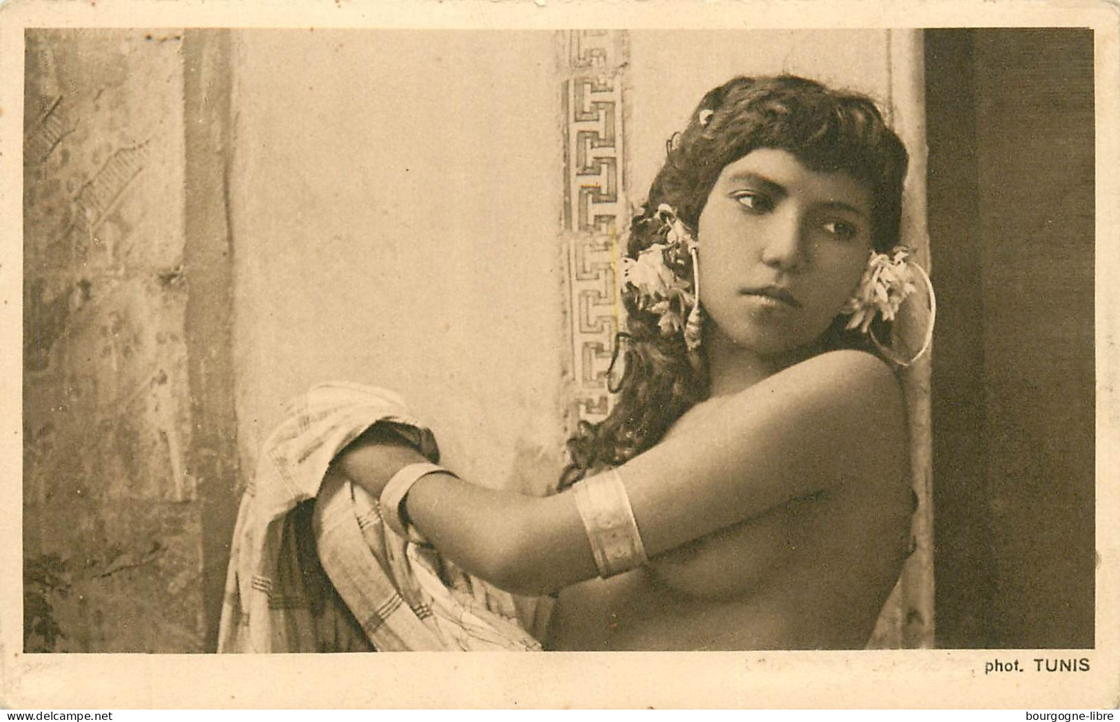 TUNISIE Lehnert Et Landrock N°2558 Femme Seins Nus Danseuse Arabe - Tunesië