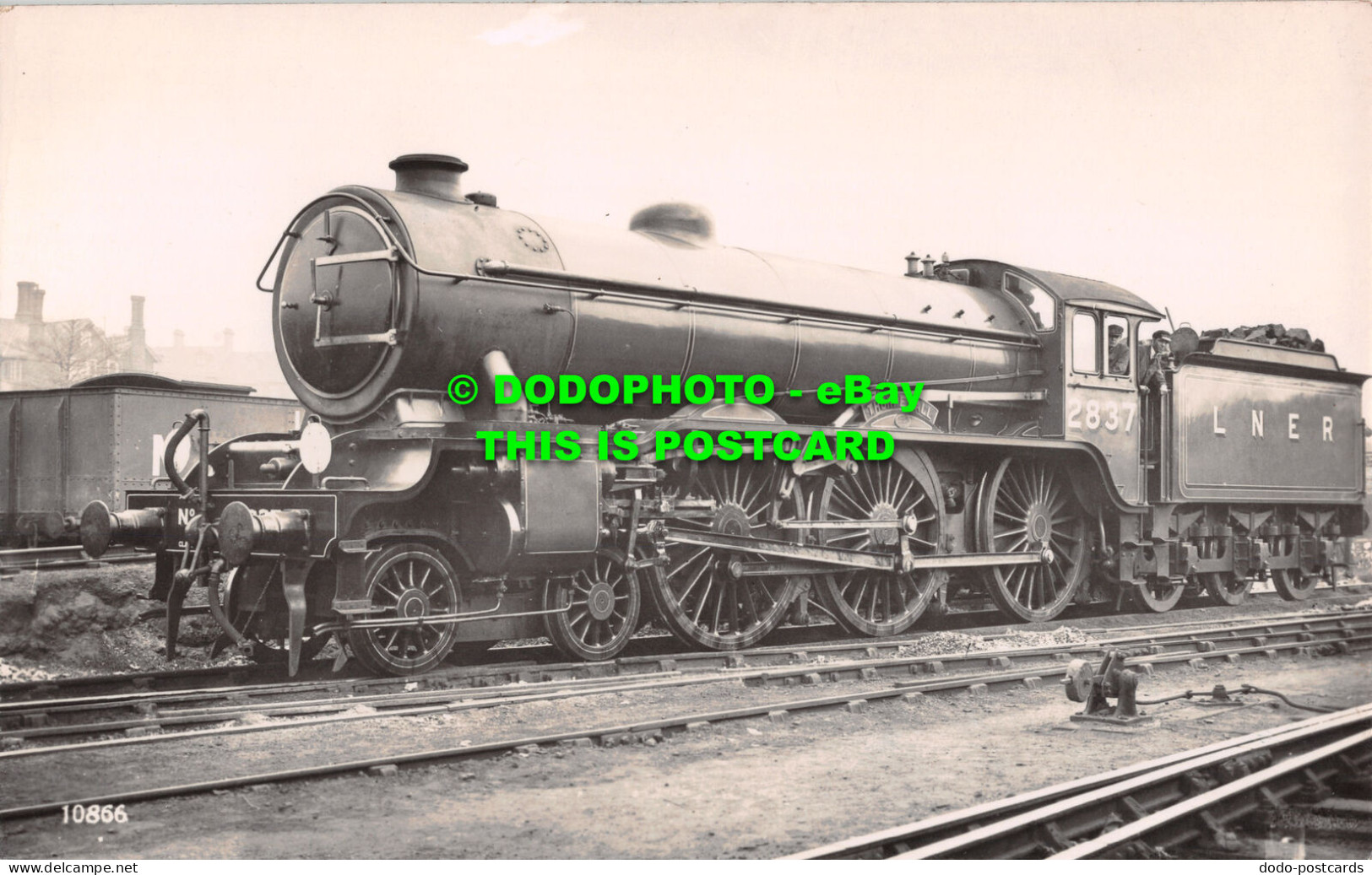 R506522 10866. 2837 LNER. Locomotive Or Train. Postcard - World