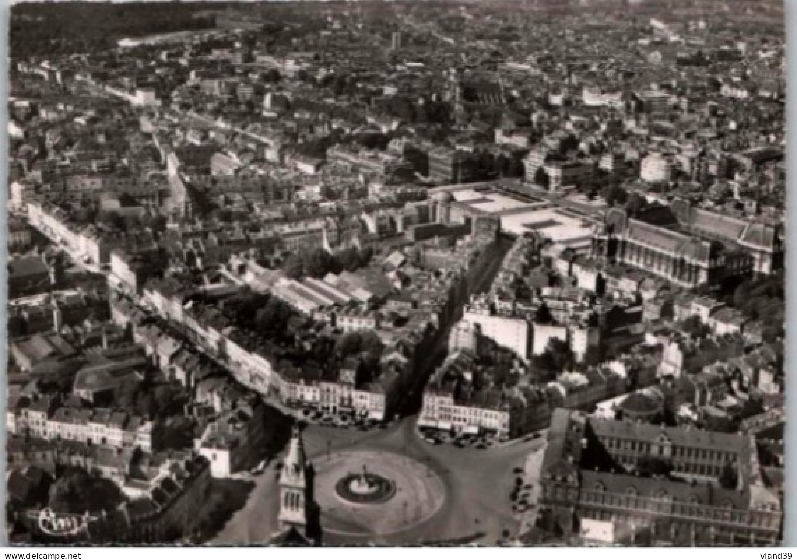 LILLE. -  Place Philippe Le Bon Et Place De La République. -  Non Circulée. - Lille