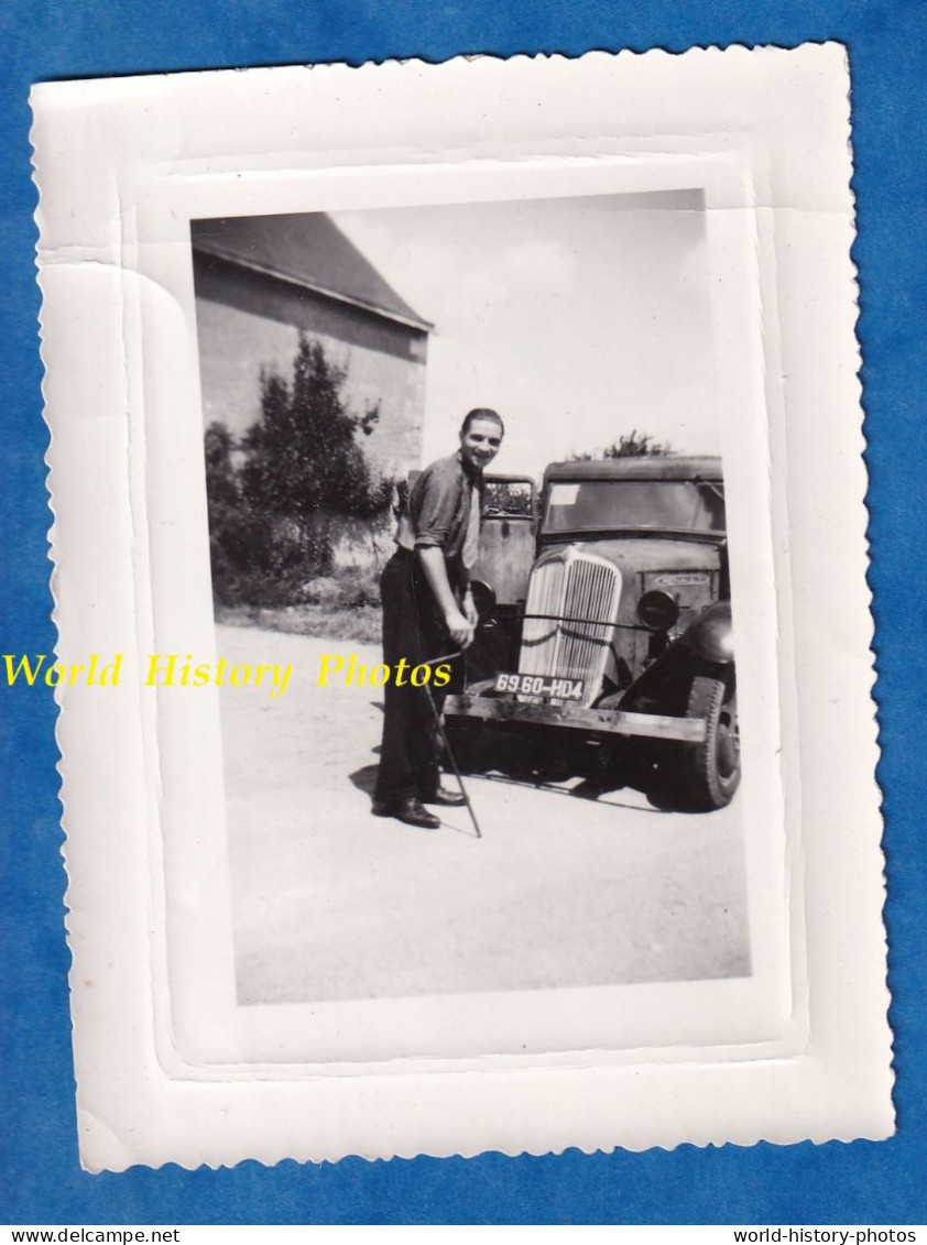 Photo Ancienne Snapshot - LE MORTIER ? Prés Saujon ? - Homme & Son Camion RENAULT - Voir Immatriculation - Auto's