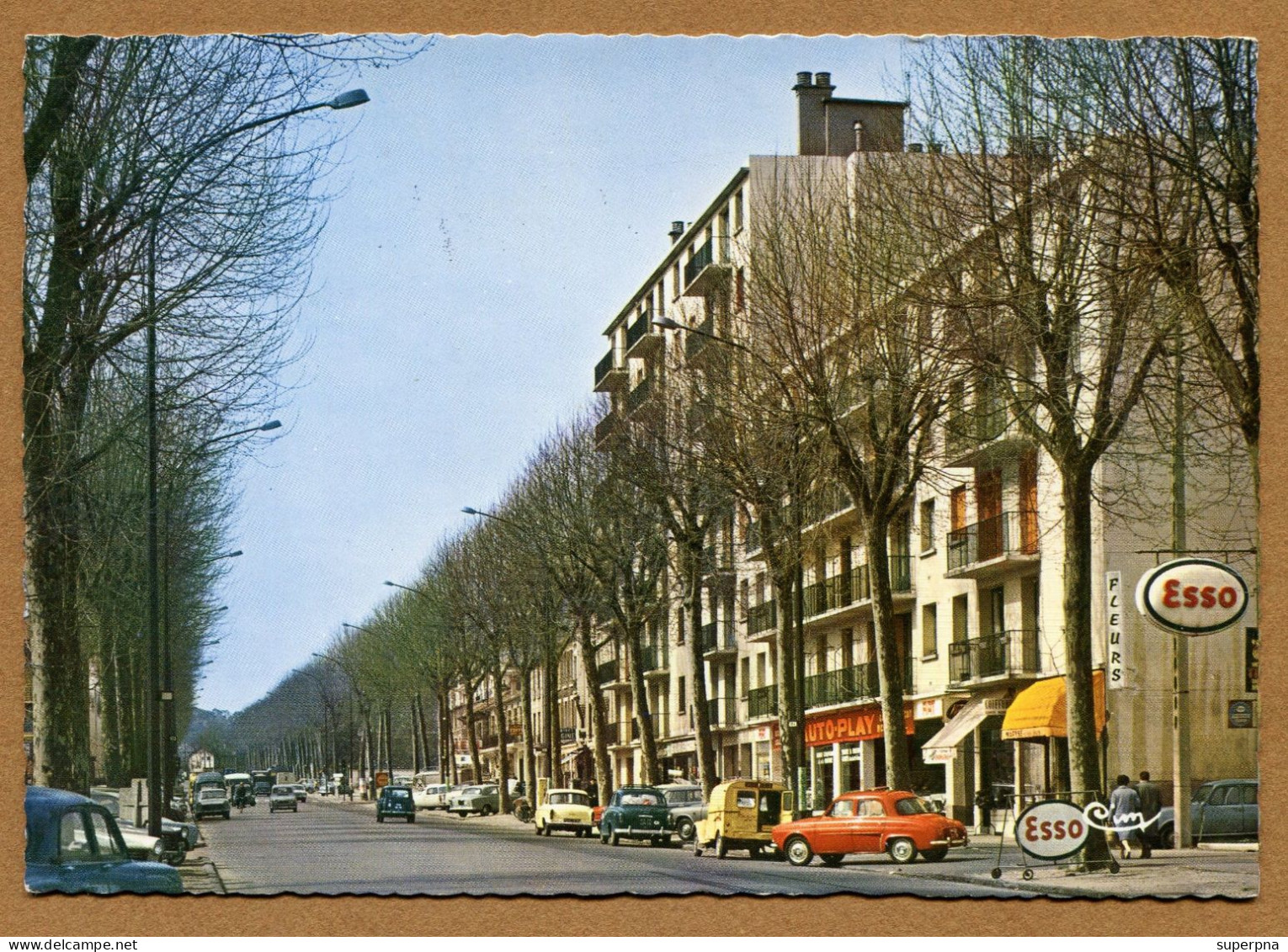 VIROFLAY  (78) : " AVENUE DU GENERAL LECLERC - STATION " ESSO " " - Viroflay