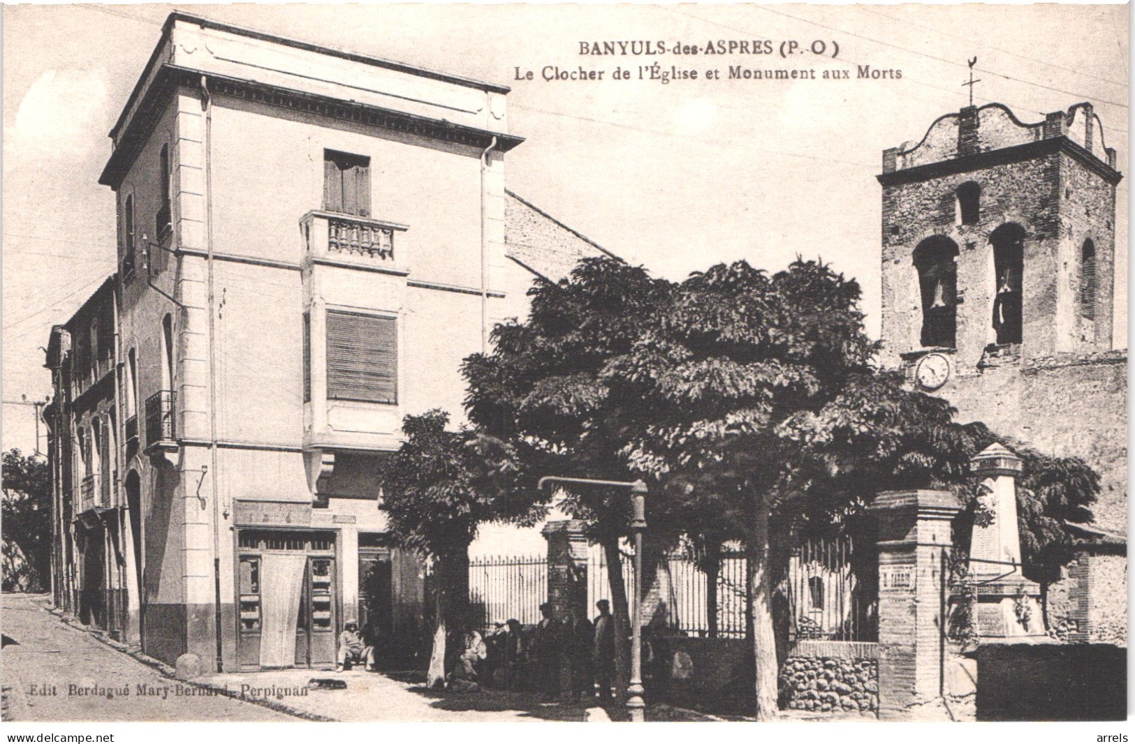 FR66 BANYULS DELS ASPRES - Berdague - Le Clocher De L'église Et Monument Aux Morts - Animée - Belle - Other & Unclassified