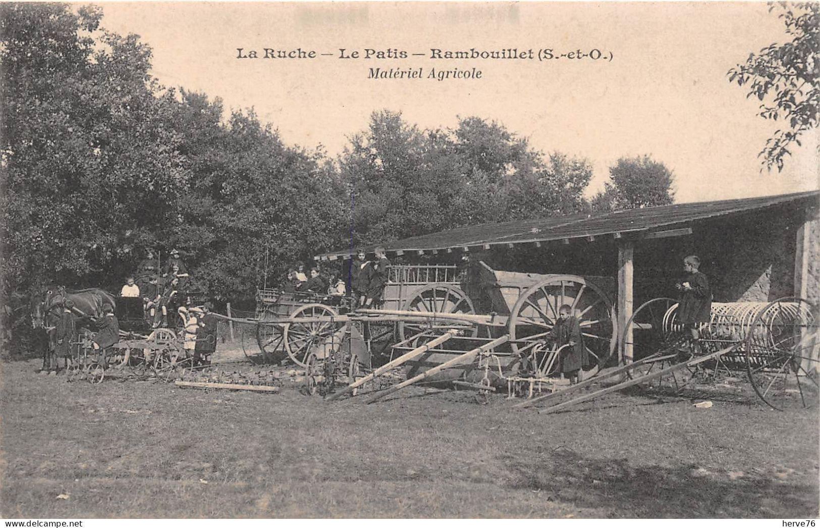 RAMBOUILLET - La Ruche - Le Patis - Matériel Agricole - Rambouillet