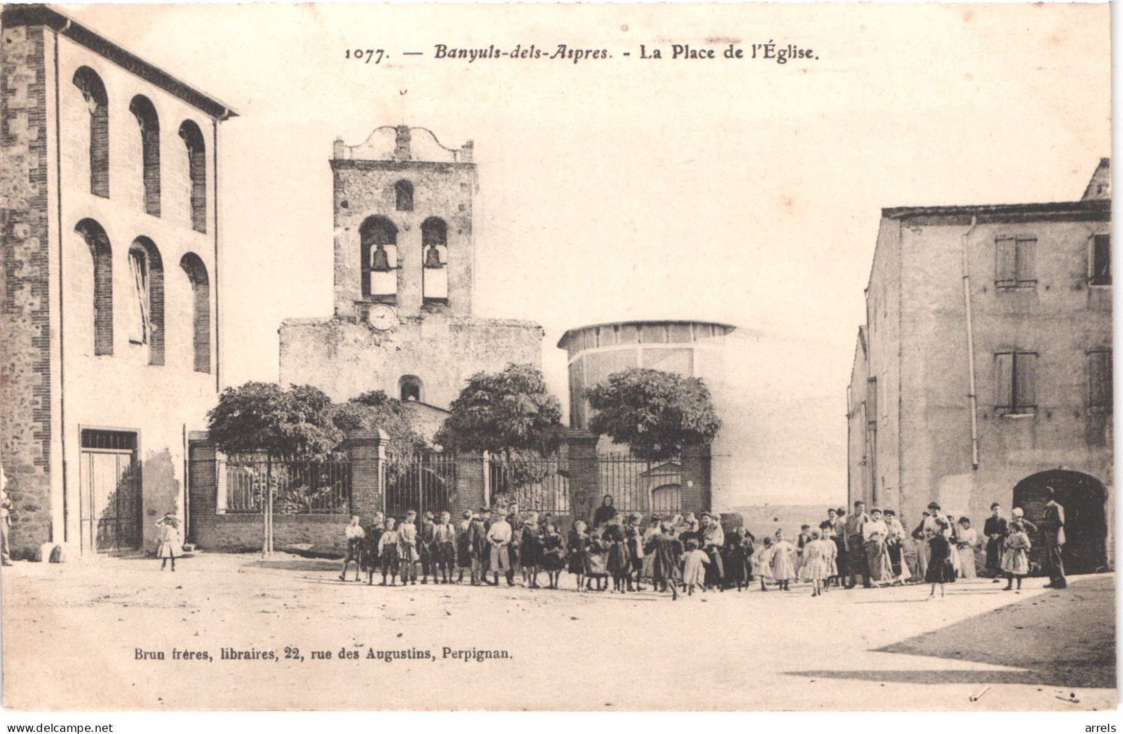 FR66 BANYULS DELS ASPRES - Brun 1077 - La Place Et L'église - Animée - Belle - Other & Unclassified