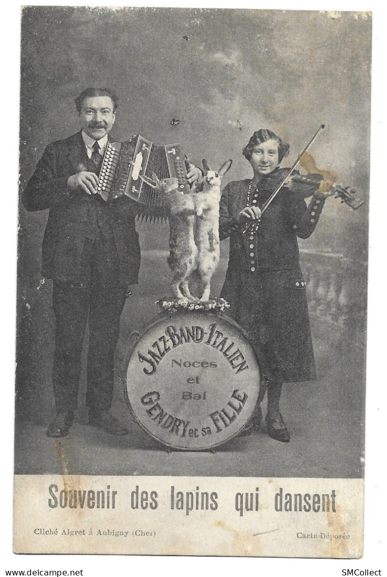 Aubigny (?) Souvenir Des Lapins Qui Dansent. Jazz Band Italien Gendry Et Sa Fille. Carte écrite Et Signée Gendry (9572) - Aubigny Sur Nere