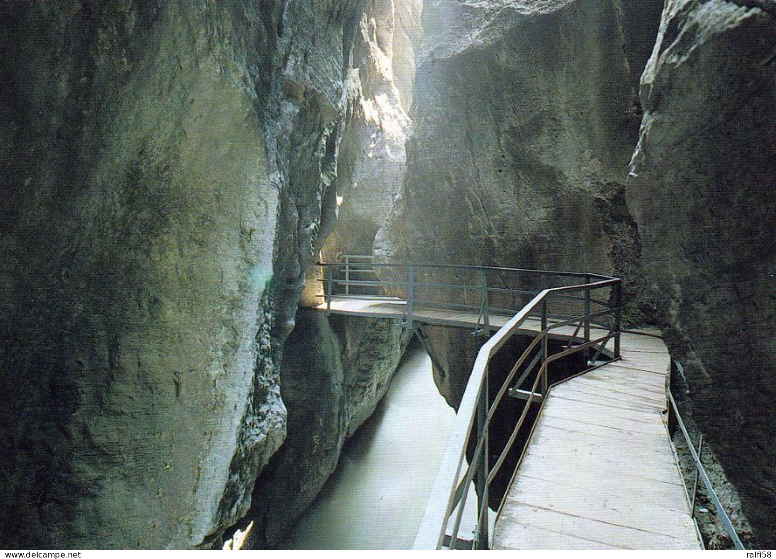 2 AK Schweiz * Ansichten Der Aareschlucht Bei Meiringen Im Berner Oberland - Kanton Bern * - Meiringen