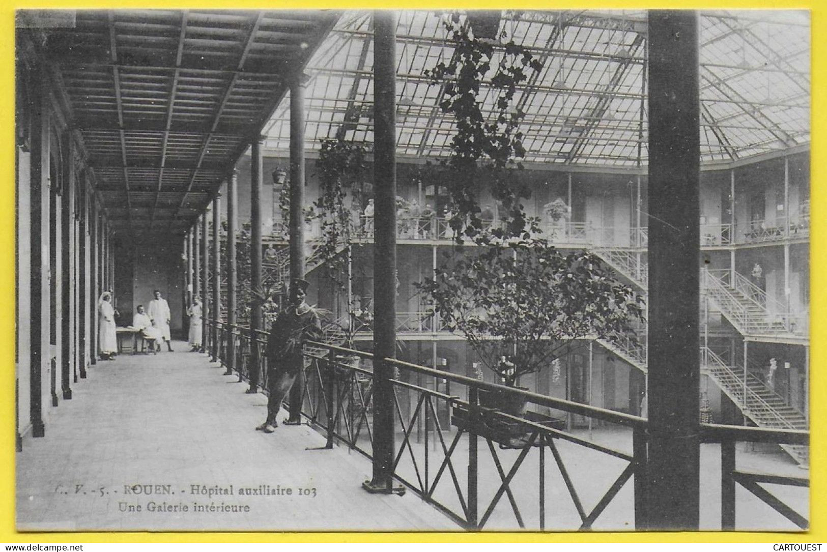 CPA ROUEN - Hôpital Auxiliaire Militaire - Galerie Intérieure Zouave - Infirmière Militaire 1916 - Rouen