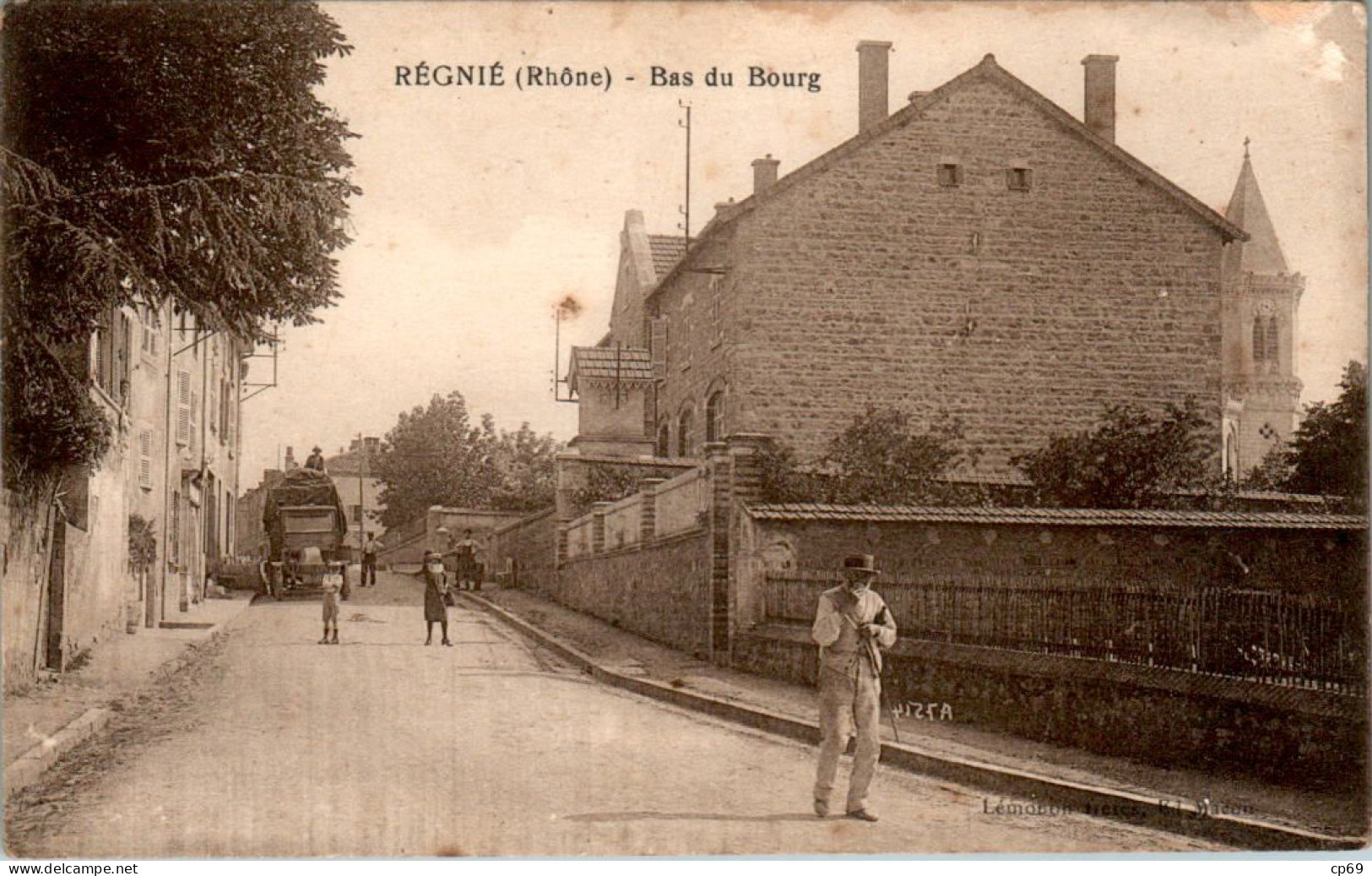 Régnié-Durette Canton De Beaujeu Bas Du Bourg Rhône 69430 Cpa Ecrite Au Dos En B.Etat - Andere & Zonder Classificatie