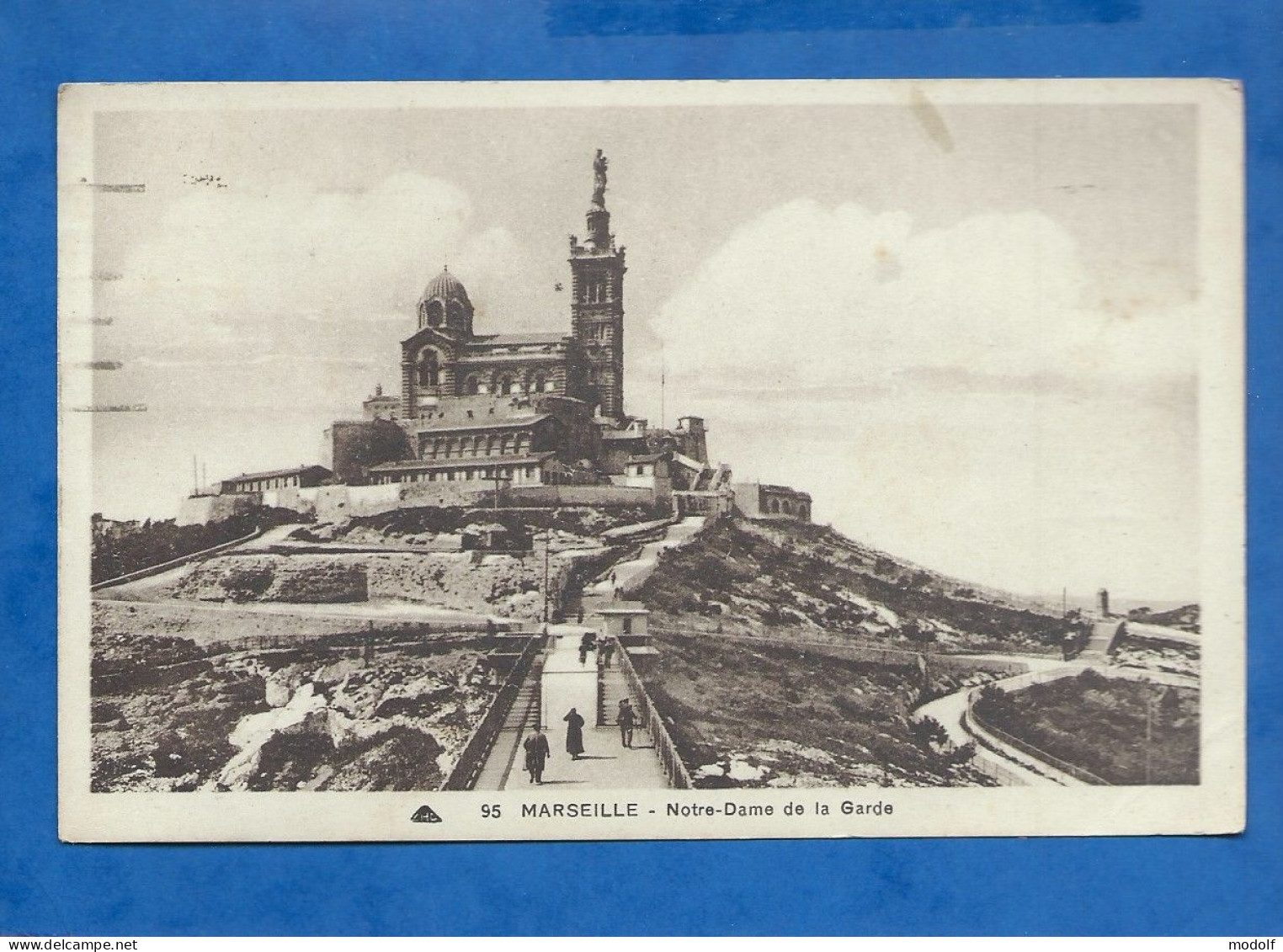 CPA - 13 - Marseille - Notre-Dame De La Garde - Circulée En 1936 - Notre-Dame De La Garde, Funicular Y Virgen