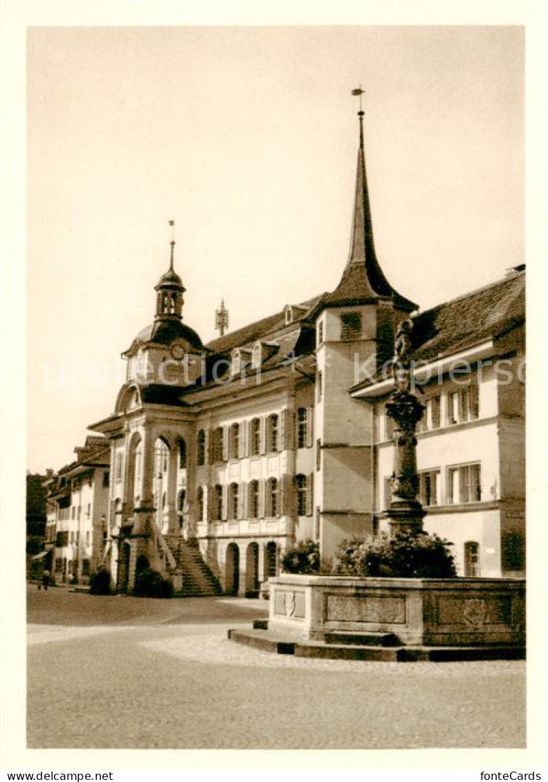 13801053 Zofingen AG Rathausplatz Mit Niklaus Thut Brunnen  - Autres & Non Classés