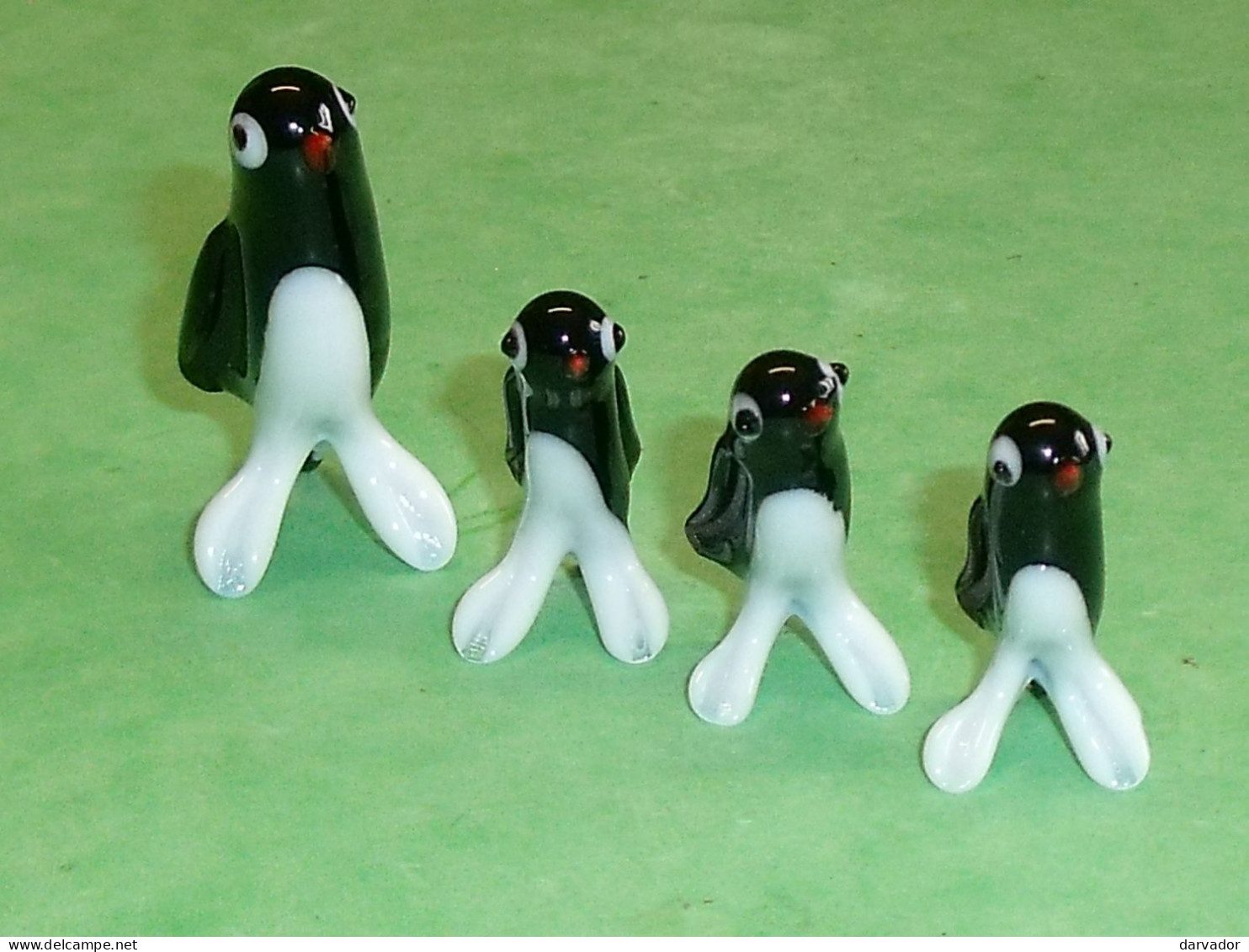 Fèves / Fève / Animaux : Pingouins Et Ses Petits ( En Verre ) Parfait état   T211 - Animali