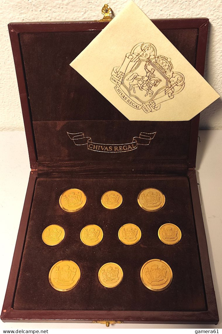 CHIVAS REGAL SCOTCH WHISKEY BLAZER BUTTON BOTTONI BOUTONS GOLD PLATED LOT OF 10 IN ORIGINAL BOX - Alcohol