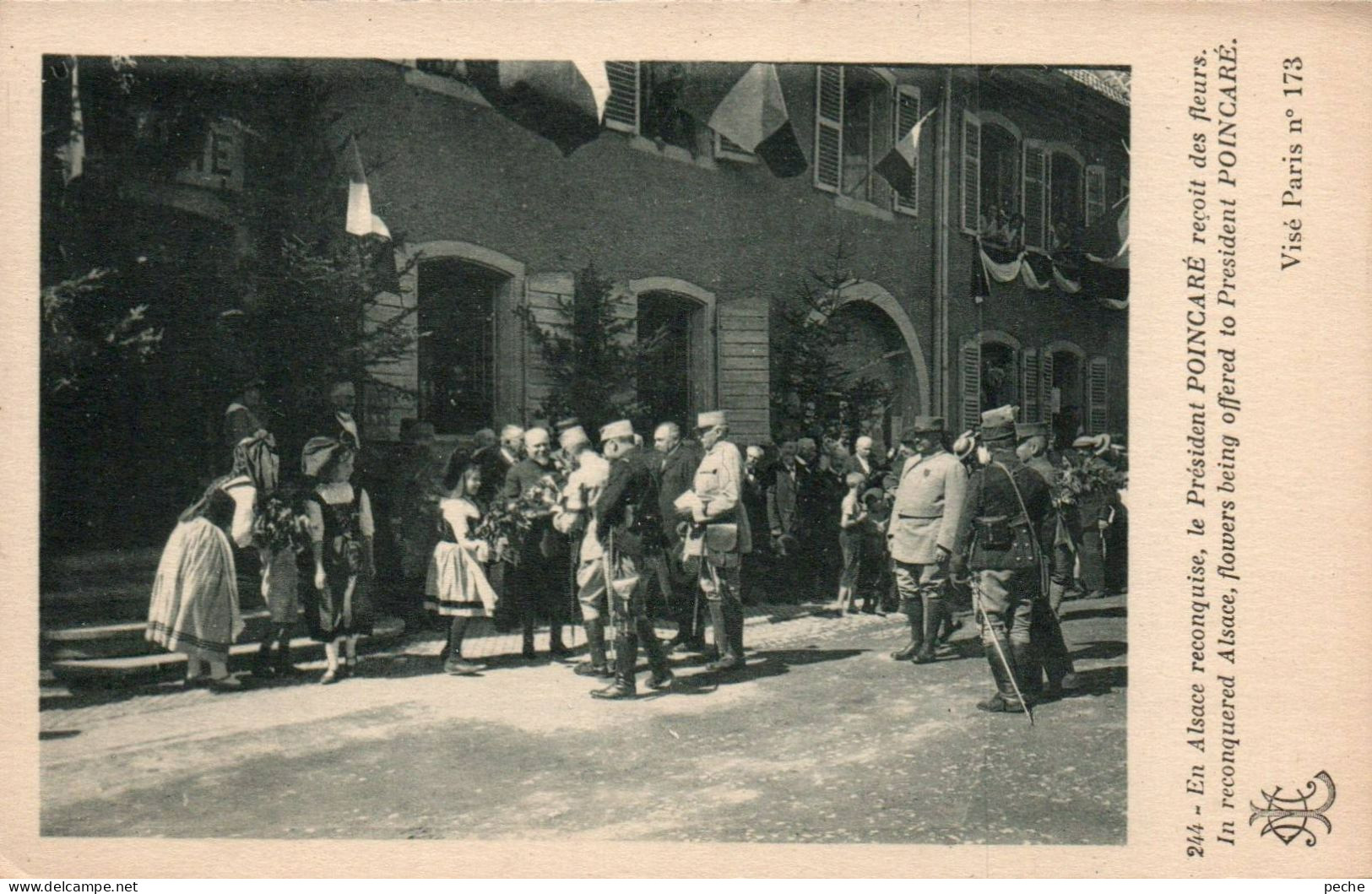 N°1014 W -cpa En Alsace Reconquise Le Président Poincaré Reçoit Des Fleurs- - Guerra 1914-18