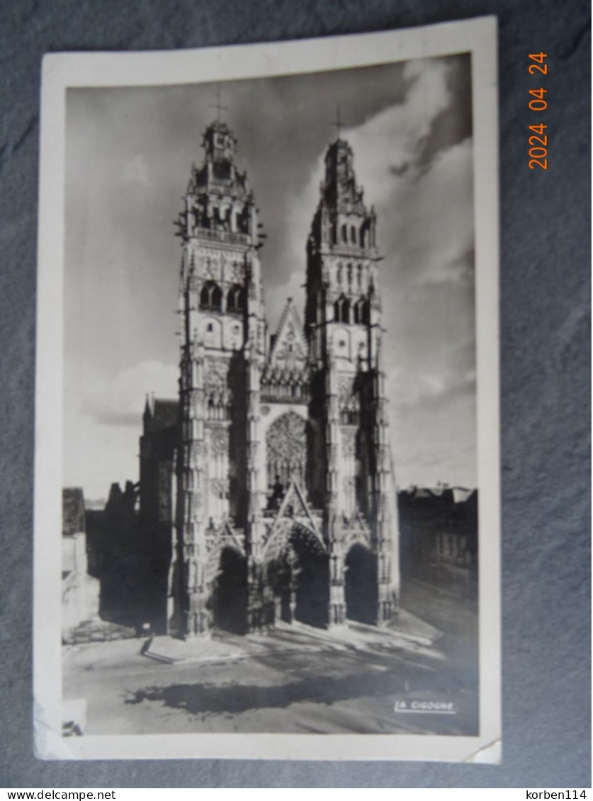 LA CATHEDRALE  SAINT GATIEN - Tours