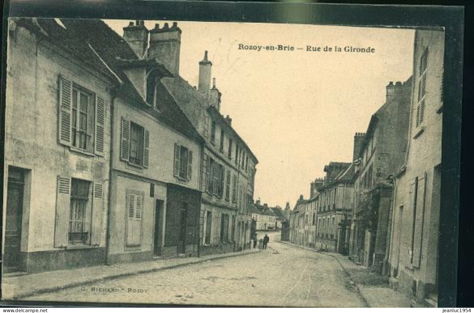 ROSOY EN BRIE RUE DE LA GIRONDE    (    Mes Cartes Ne Sont Pas Jaunies ) - Roissy En Brie