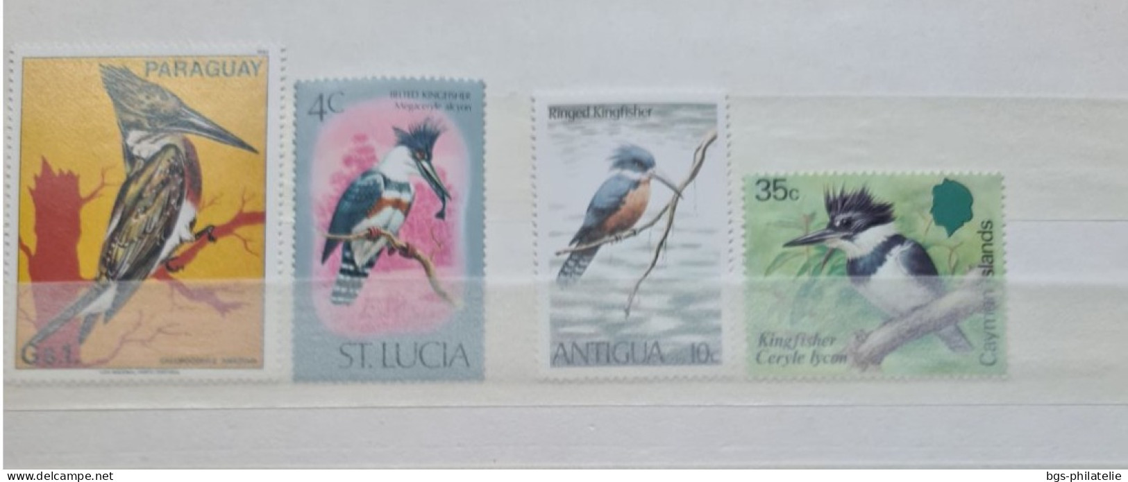 Collection de timbres sur le thème des Oiseaux.