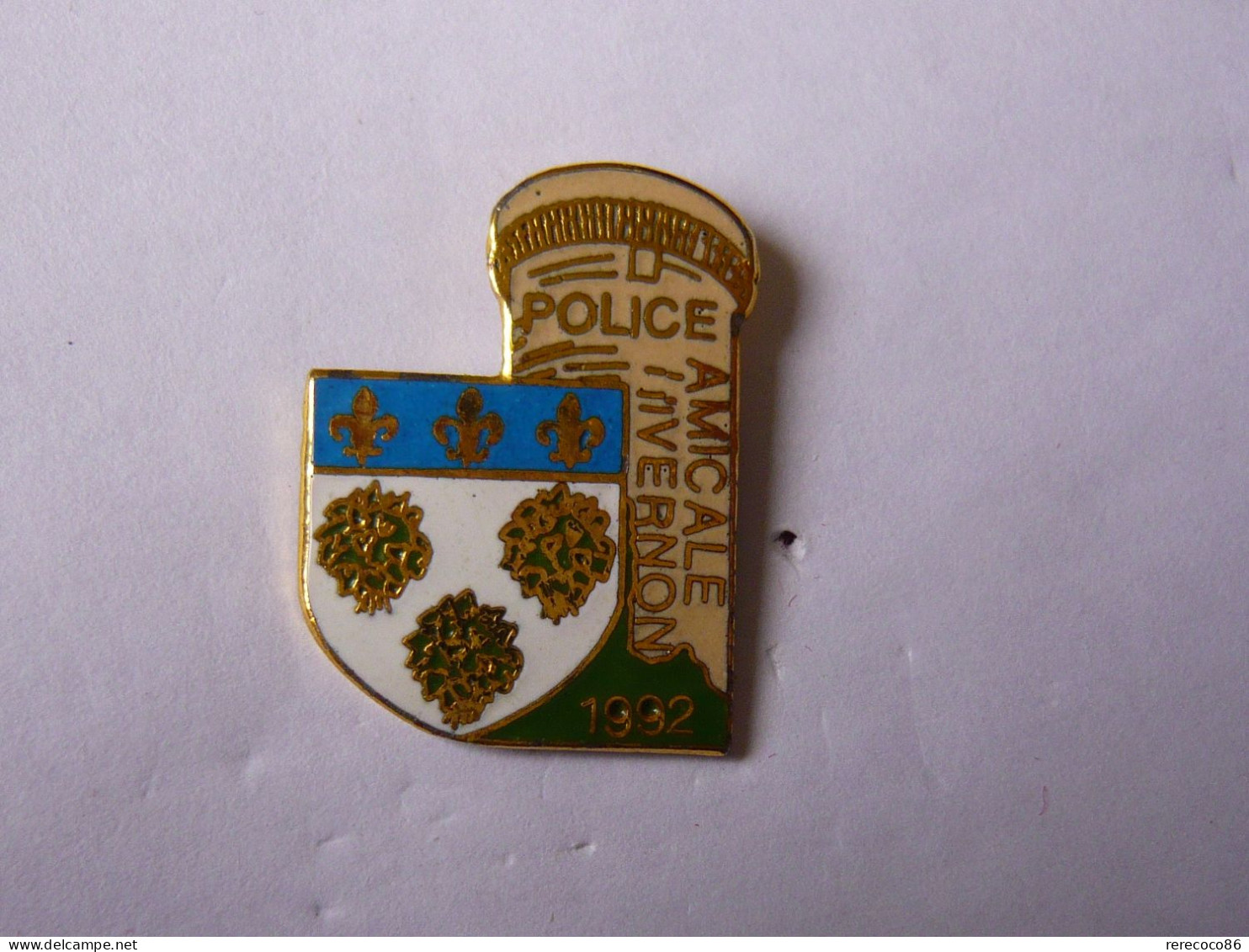 Pins POLICE AMICALE DES PERSONNELS A VERNON 27 - Police