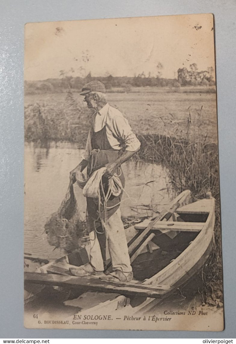 EN SOLOGNE - Pêcheur à L'épervier - Non Classés