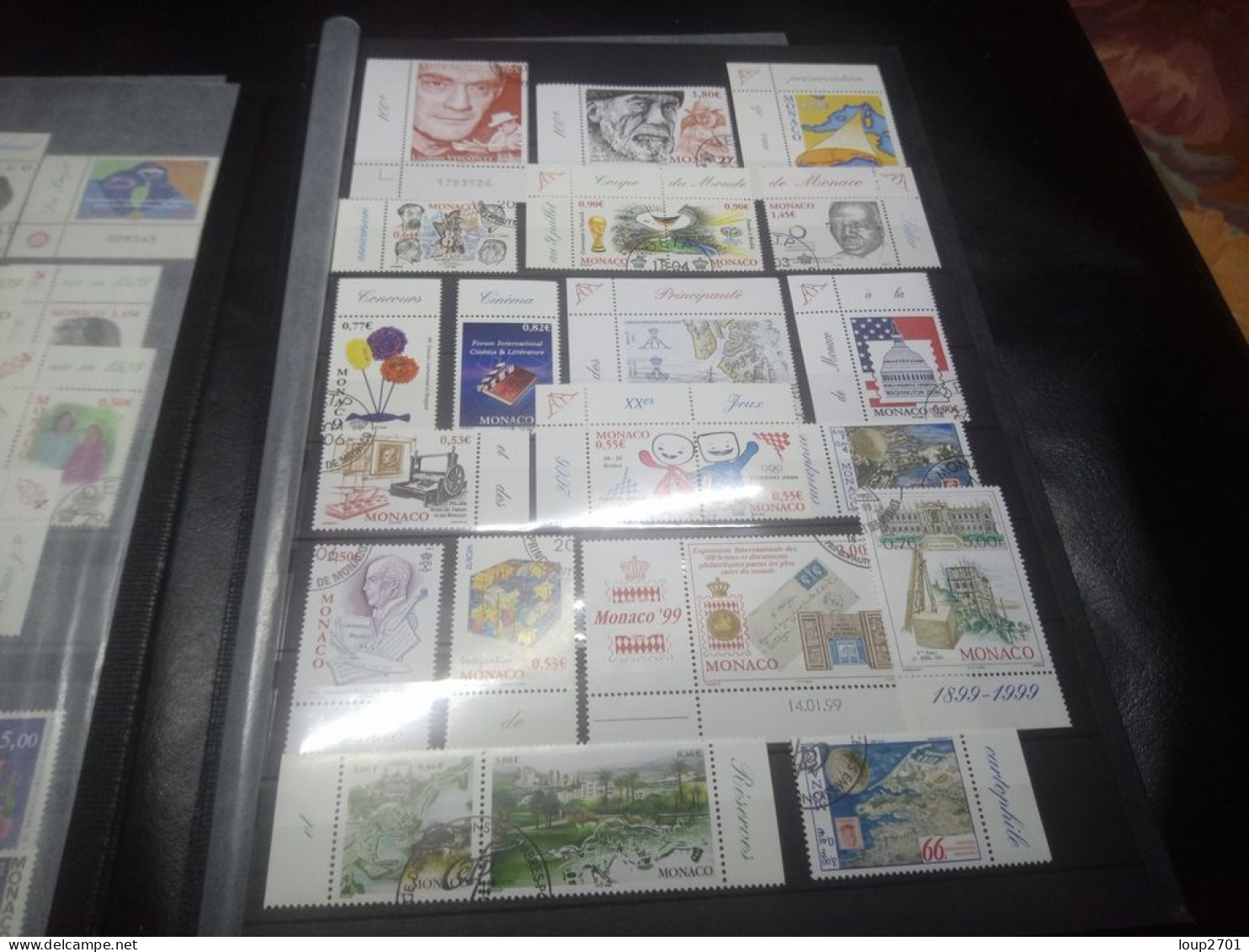 DM951 BEAU LOT FEUILLES MONACO N / O A TRIER COTE++ DEPART 10€