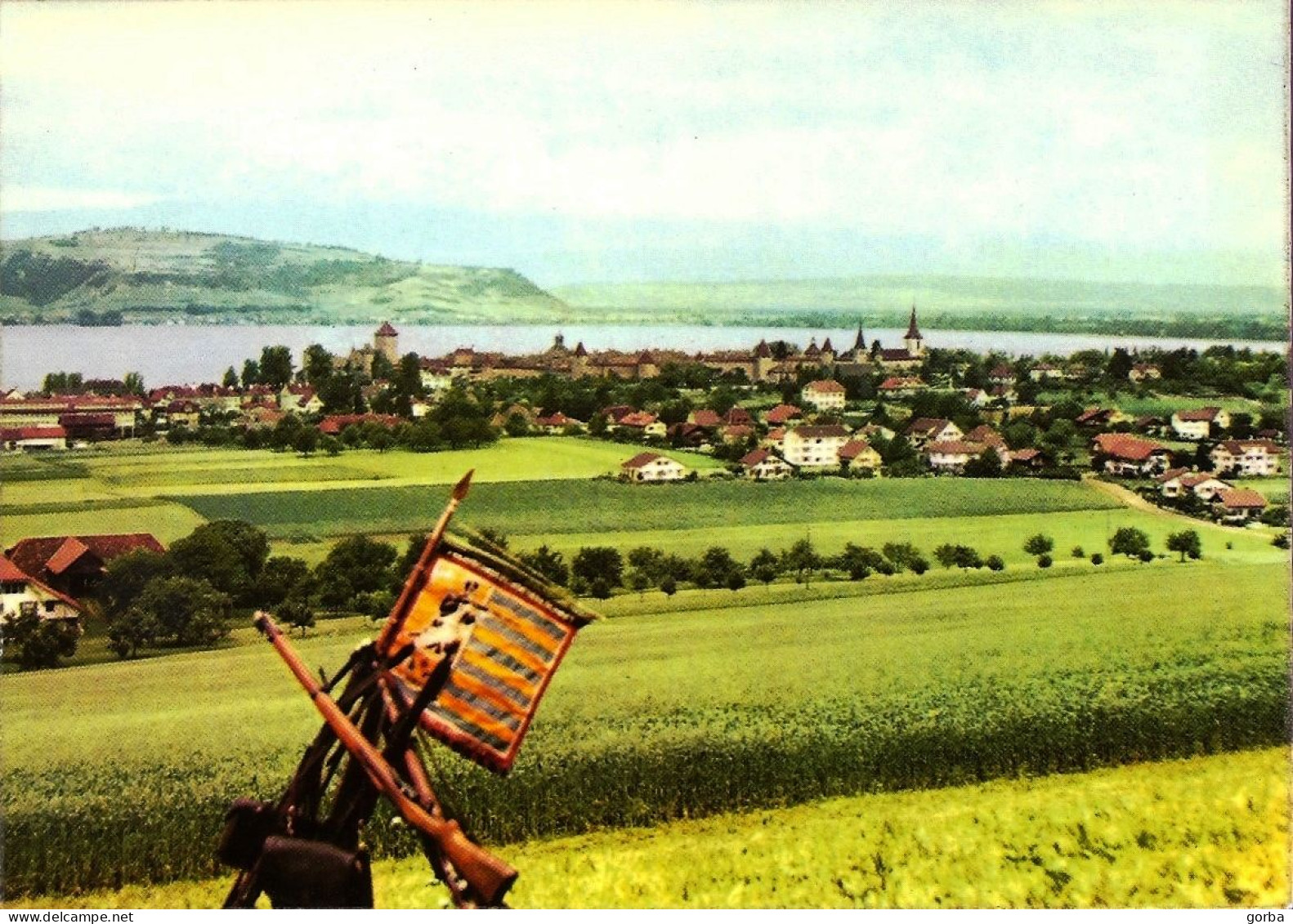 *CPM  - SUISSE - FRIBOURG - MORAT - Vue Générale Et Le Lac - Fribourg