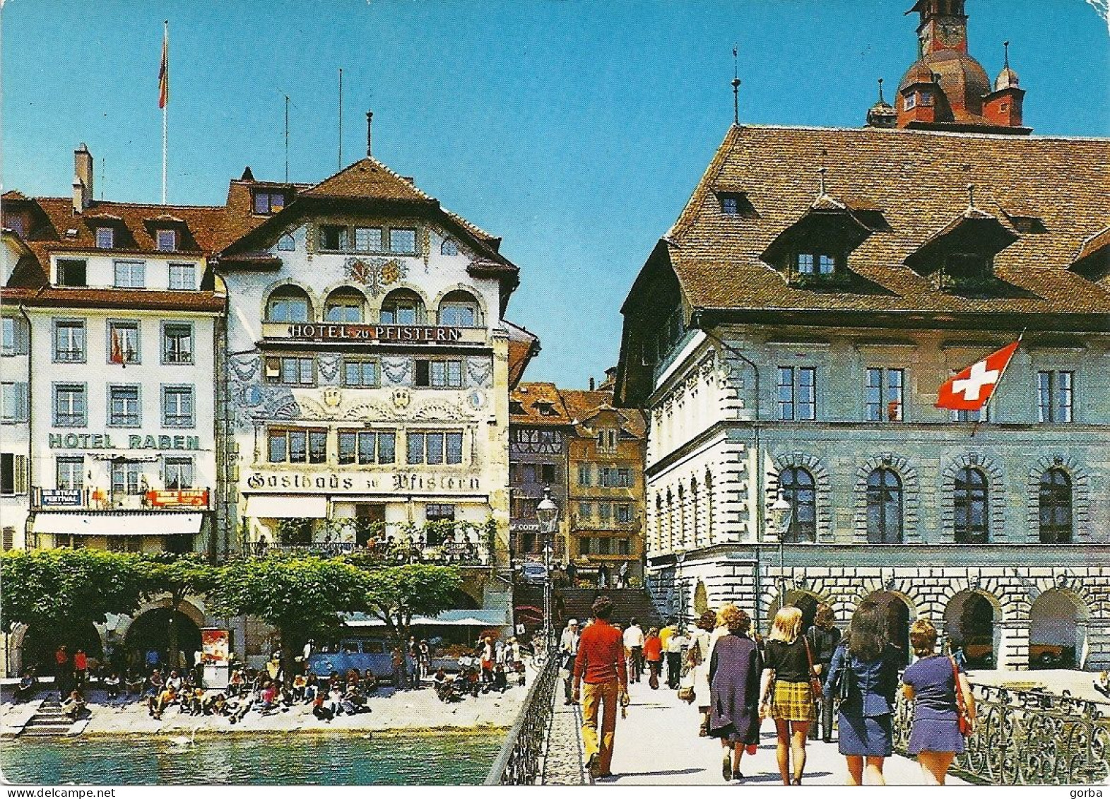 *CPM - SUISSE - LUCERNE - Hôtel De Ville Avec Musée Historique - Animée - Luzern