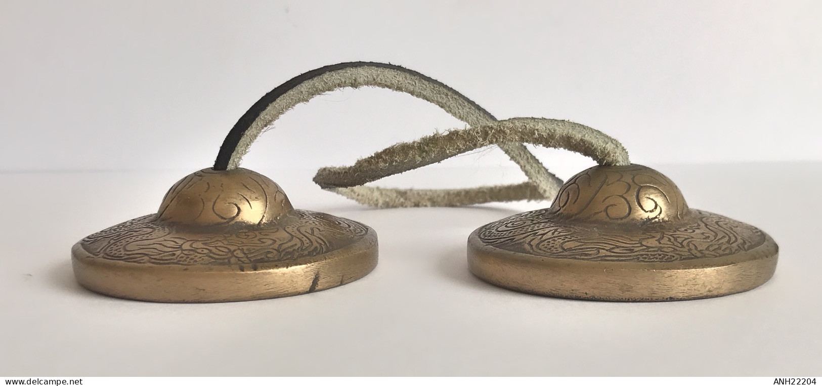 Cloche rituelle à prières, Cymbales/cloches tingsha (2), Tibet, 1ère moitié 20ème siècle - Objets de sanctuaire