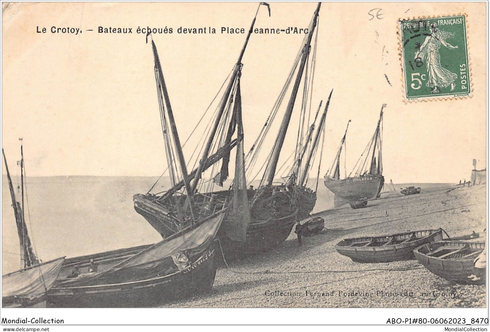 ABOP1-80-0060 - LE CROTOY - Bateaux échoués Devant La Place Jeanne-d'Arc - Le Crotoy