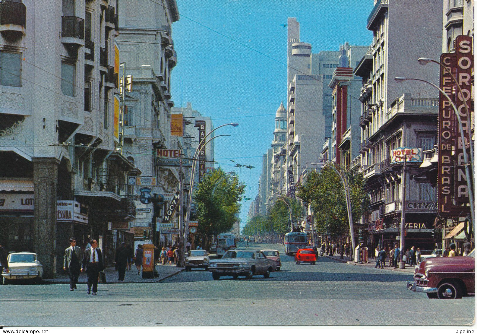 Uruguay Postcard Sent To USA 6-8-1971 (18th July Avenue) - Uruguay