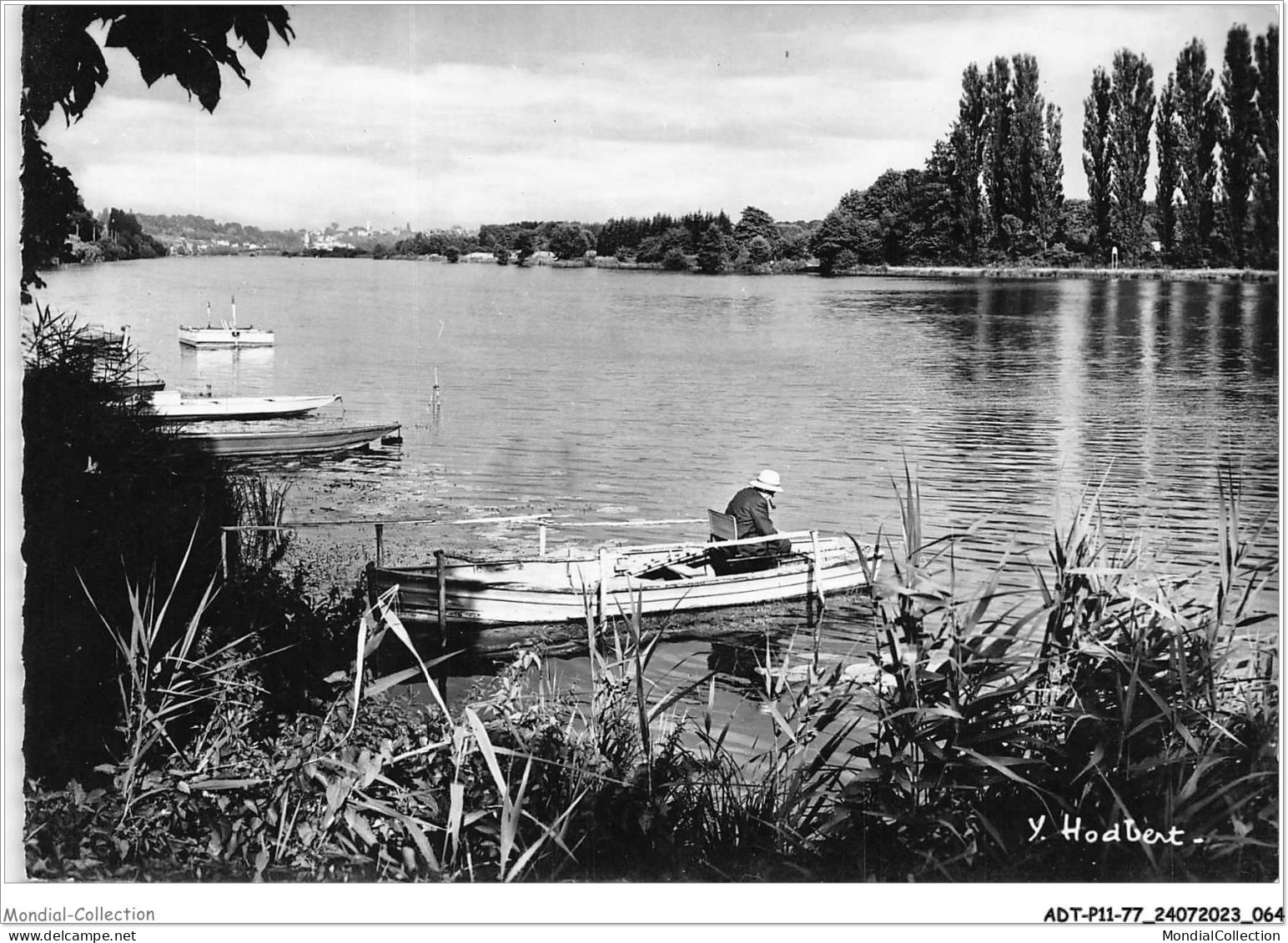 ADTP11-77-0926 - CHARTRETTES - BOIS-LE-ROI - Sur La Seine  - Bois Le Roi