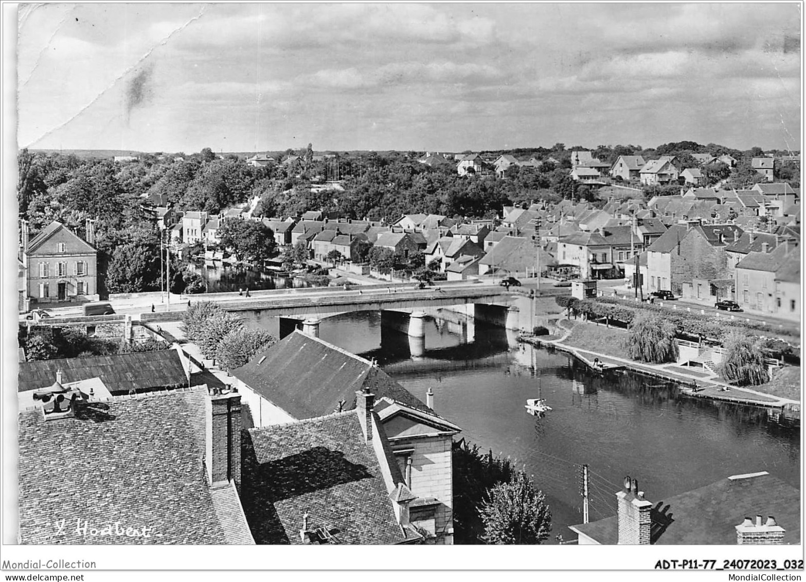ADTP11-77-0910 - NEMOURS - Le Grand Pont Sur Le Loing - Le Quartier Des Montois Et Les Coteaux De Fromonville  - Nemours