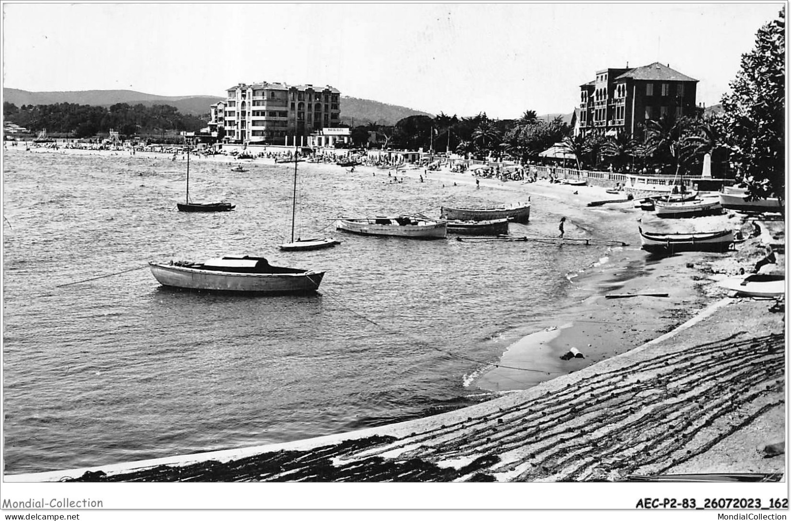 AECP2-83-0179 - LE-LAVANDOU - La Plage  - Le Lavandou