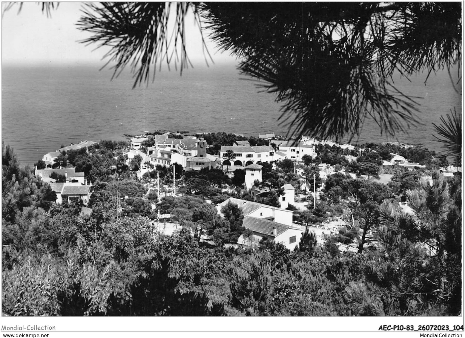 AECP10-83-0830- CALANQUES-DES-ISSAMBRES - Le Village Provençal  - Les Issambres