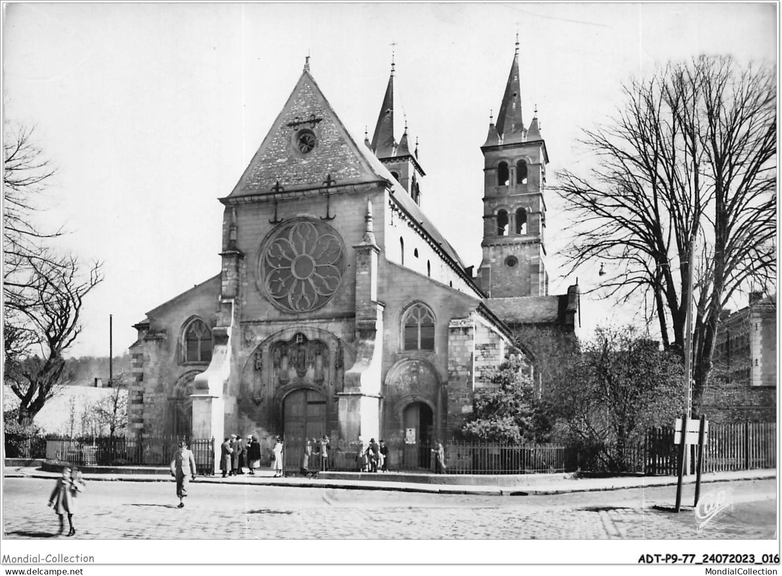 ADTP9-77-0751 - MELUN - église Notre-dame  - Melun