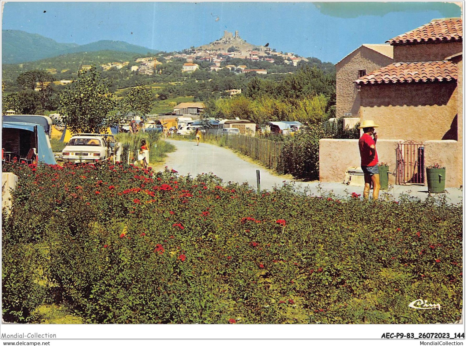 AECP9-83-0776- GRIMAUD - Club Caravanier - Camp Marin De Grimaud - L'accueil - Le Camp Et Le Château  - Port Grimaud