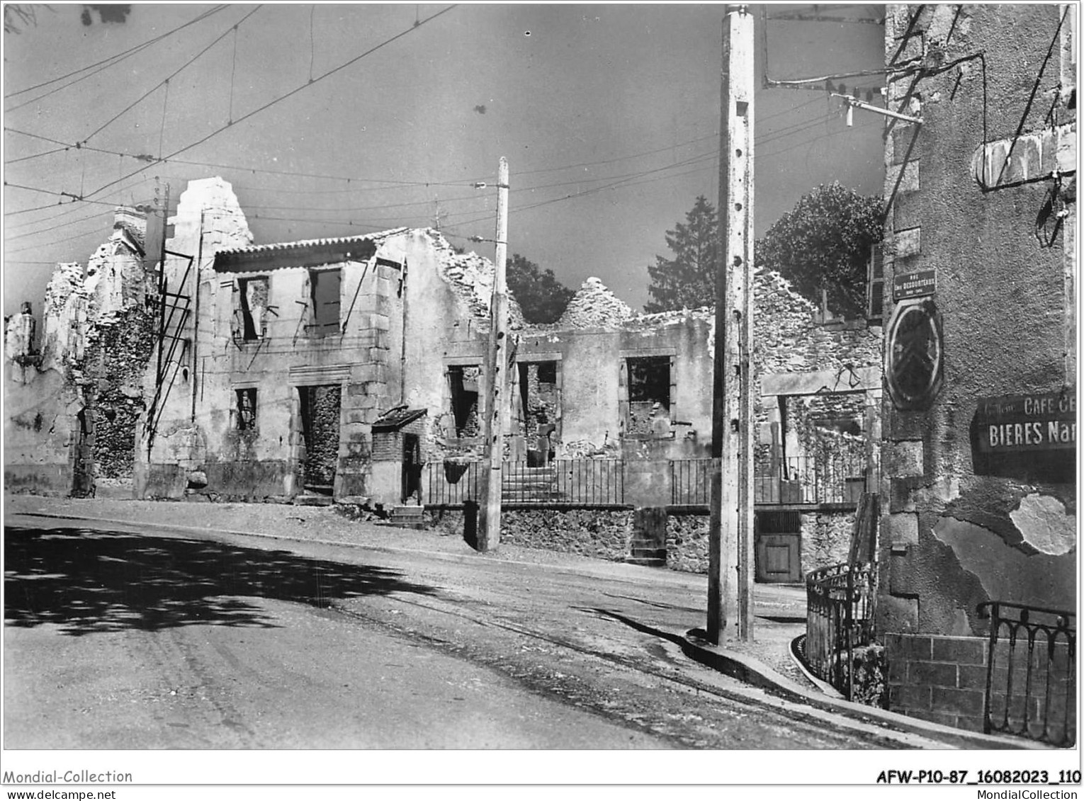 AFWP10-87-1038 - ORADOUR-SUR-GLANE - Haute-vienne - Detruit Le 10 Juin 1944 - Classé Site Historique - Rue E-dessourteau - Oradour Sur Glane