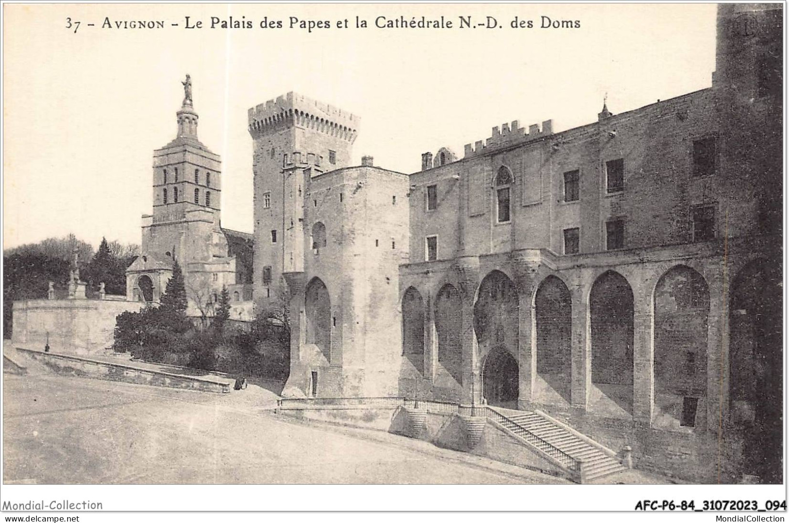 AFCP6-84-0645 - AVIGNON - Le Palais Des Papes Et La Cathédrale N -d Des Doms - Avignon (Palais & Pont)