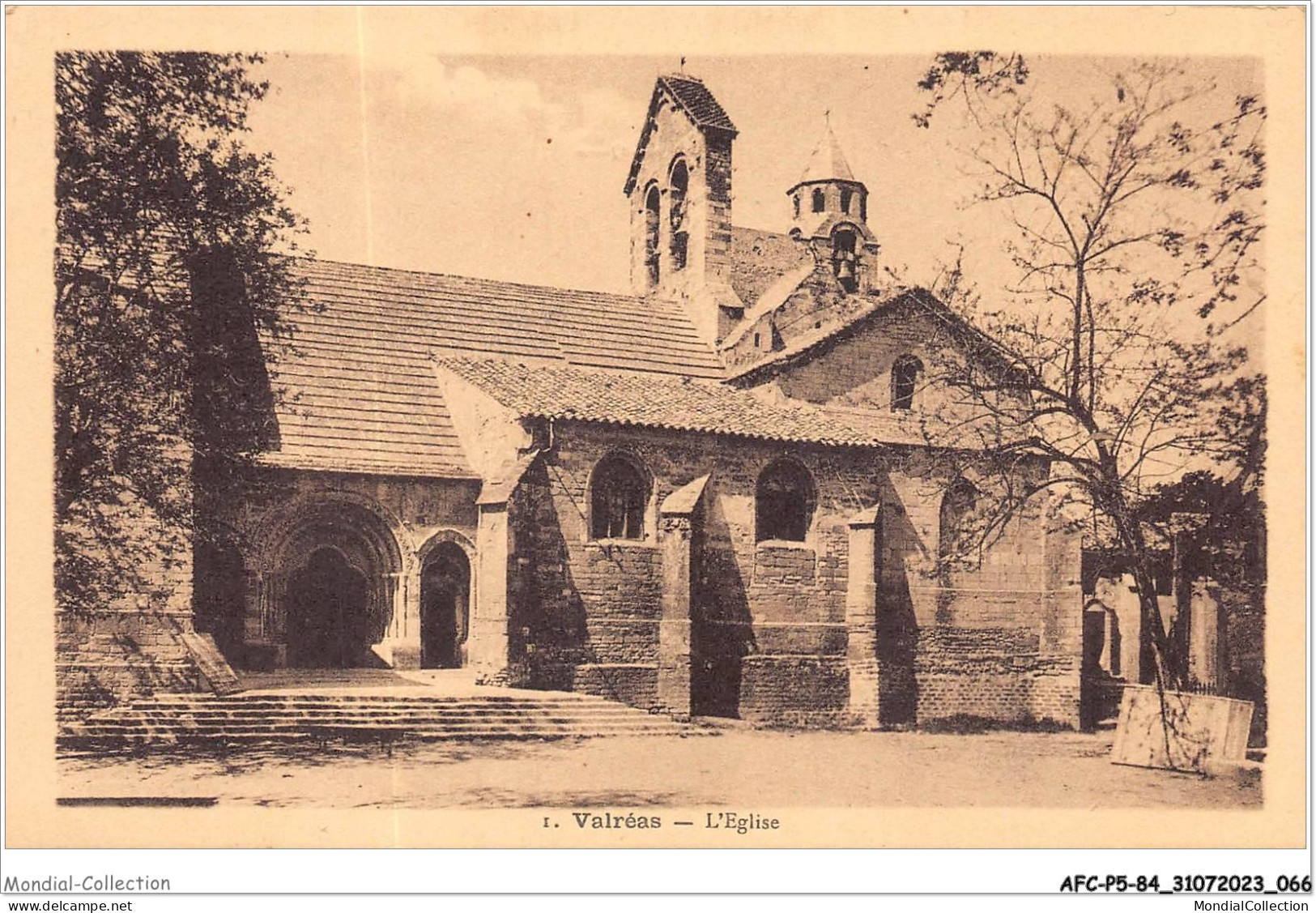 AFCP5-84-0510 - VALREAS - L'église  - Valreas