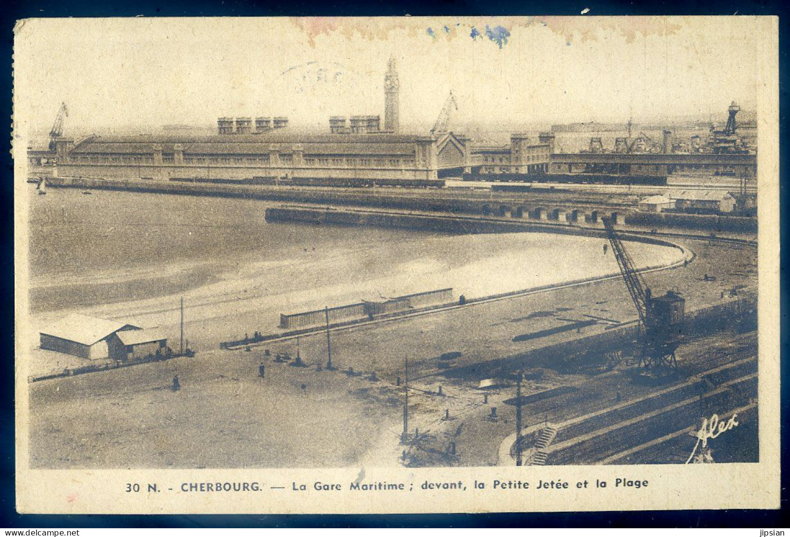 Cpa Du 50 Cherbourg , La Gare Maritime , Devant , La Petite Jetée Et La Plage  STEP137 - Cherbourg