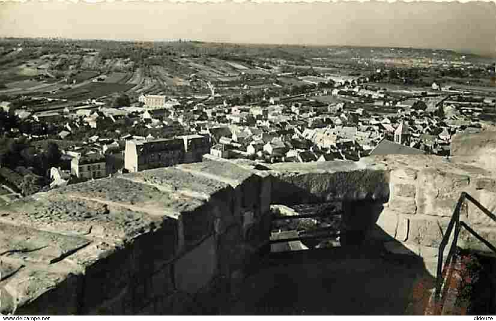 91 - Montlhéry - Vue Générale Prise Du Sommet De La Tour - CPA - Voir Scans Recto-Verso - Montlhery