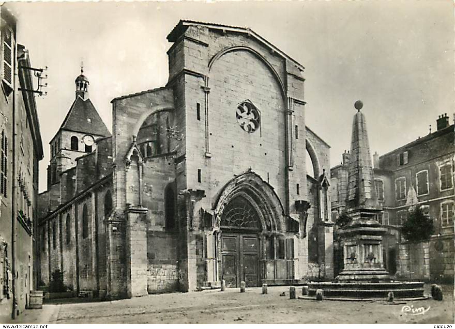 71 - Cluny - Eglise Notre Dame - Style Roman Et Ogival - Mention Photographie Véritable - CPSM Grand Format - Carte Neuv - Cluny