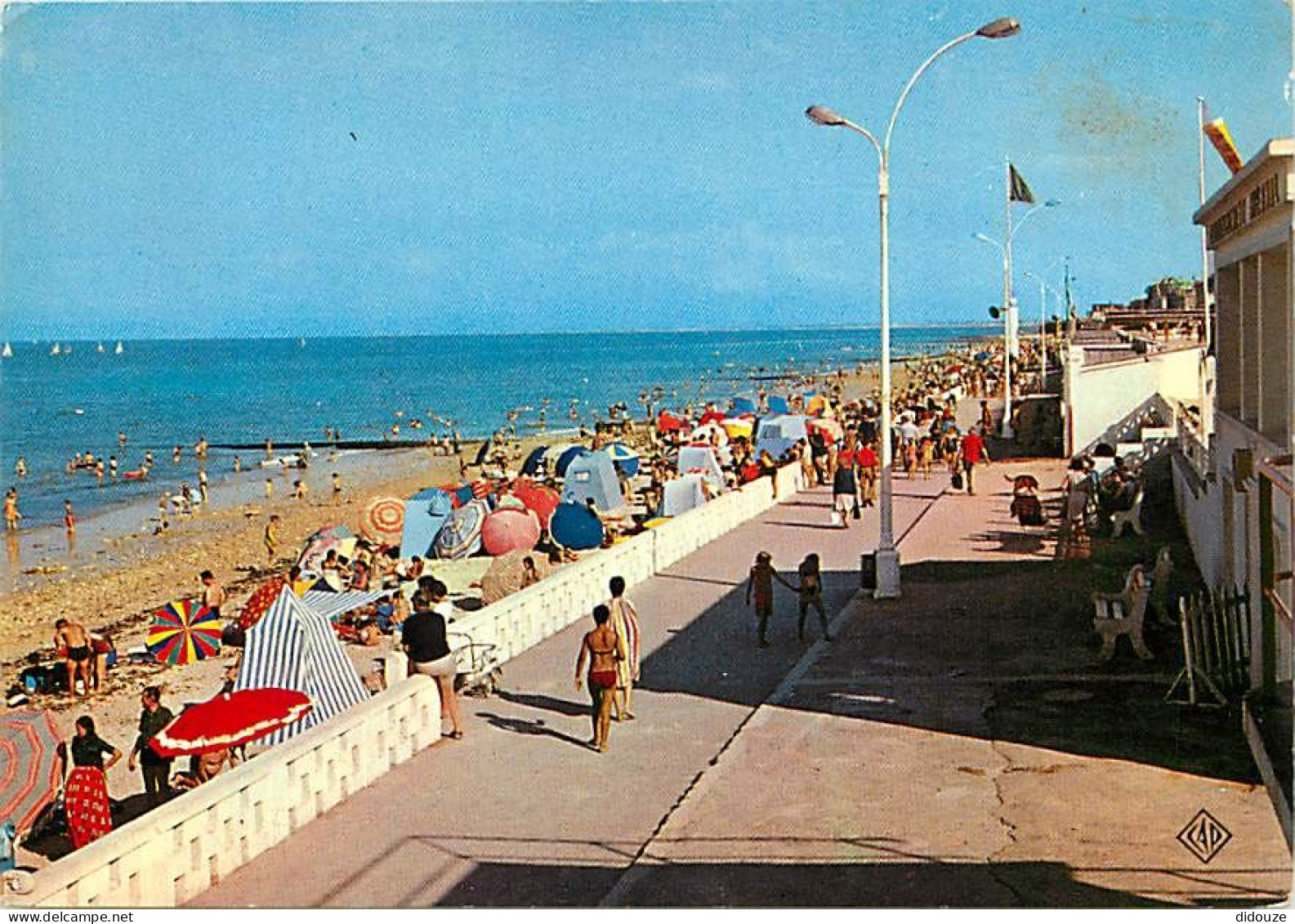 14 - Luc Sur Mer - La Plage - La Promenade - Scènes De Plage - CPM - Voir Scans Recto-Verso - Luc Sur Mer