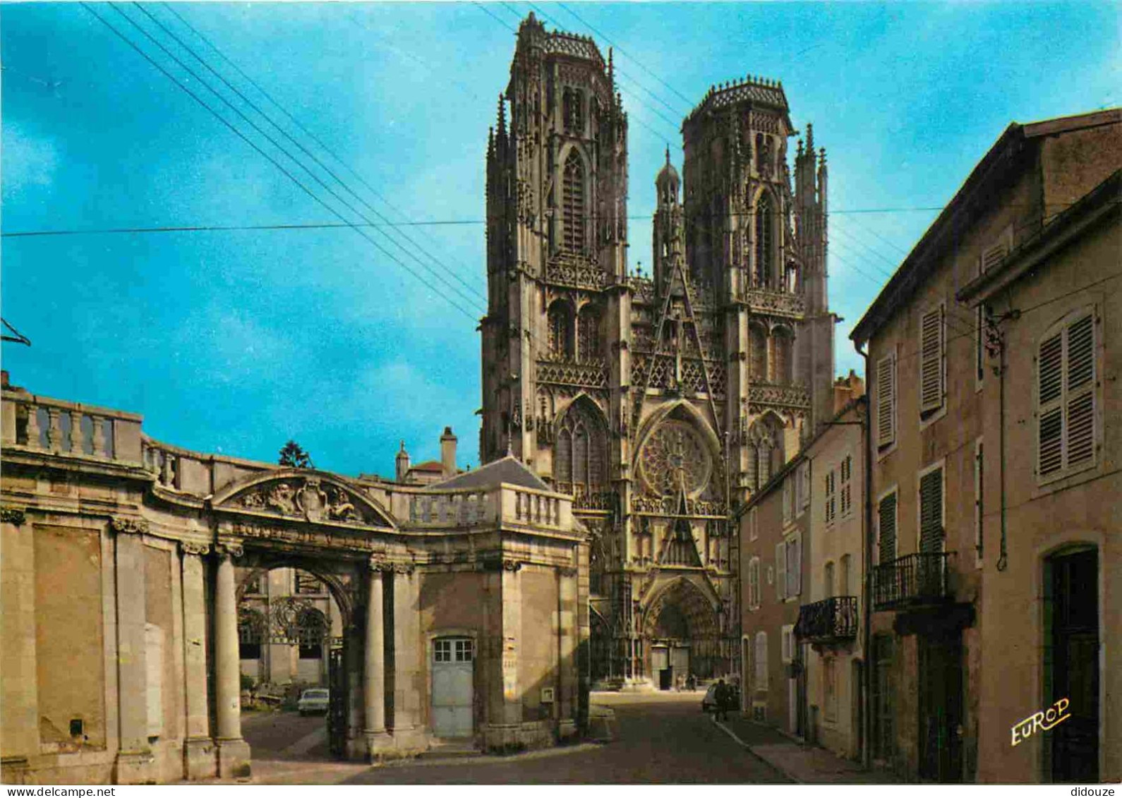 54 - Toul - L'ancien Hôtel De Ville - La Cathédrale Saint Etienne - CPM - Voir Scans Recto-Verso - Toul