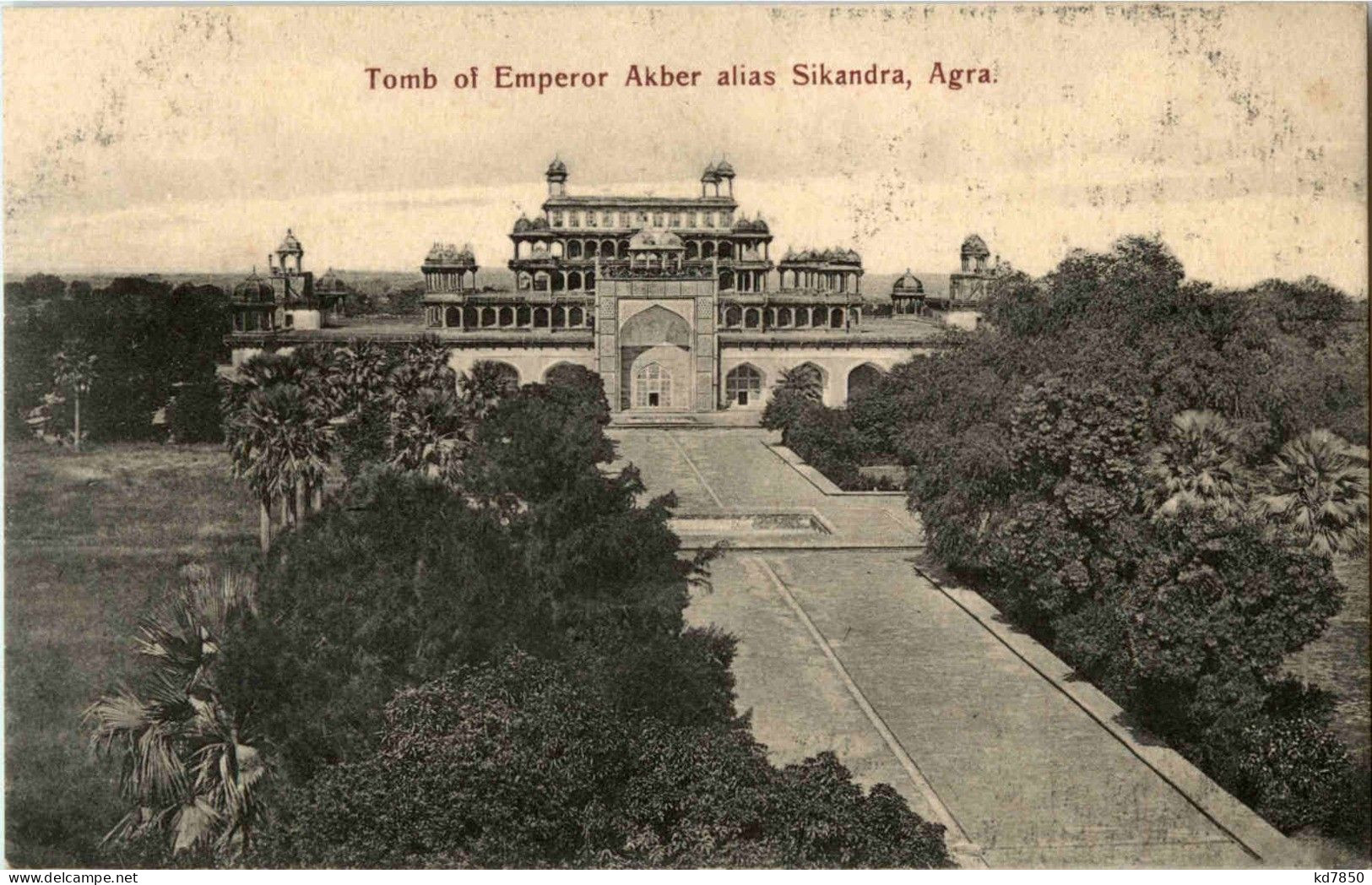 Agra - Tomb Of Emporer Akber - Indien