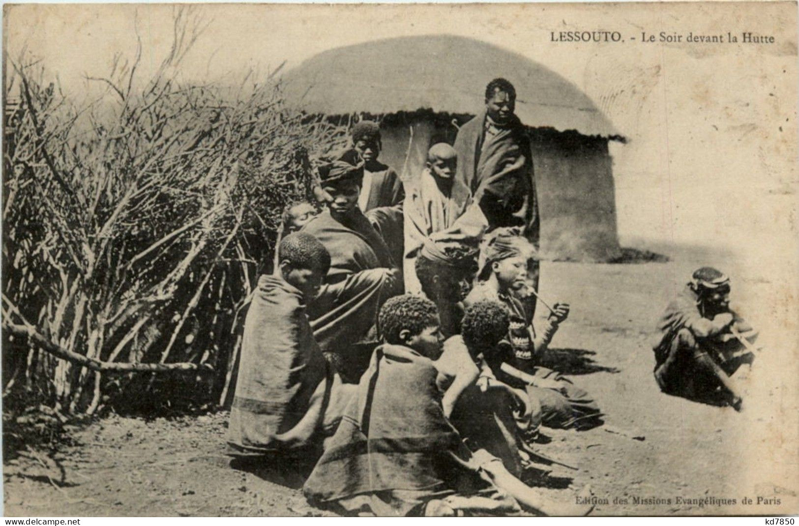 Lessouto - Le Soir Devant La Hutte - Lesotho