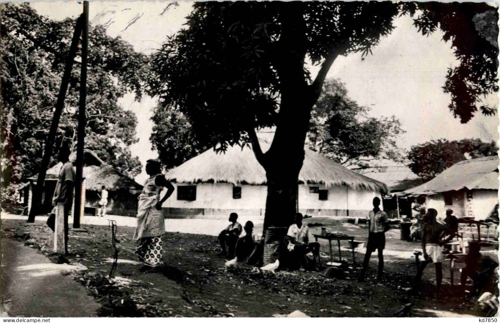 Conakry - Cases De Noussoudougou - Guinée