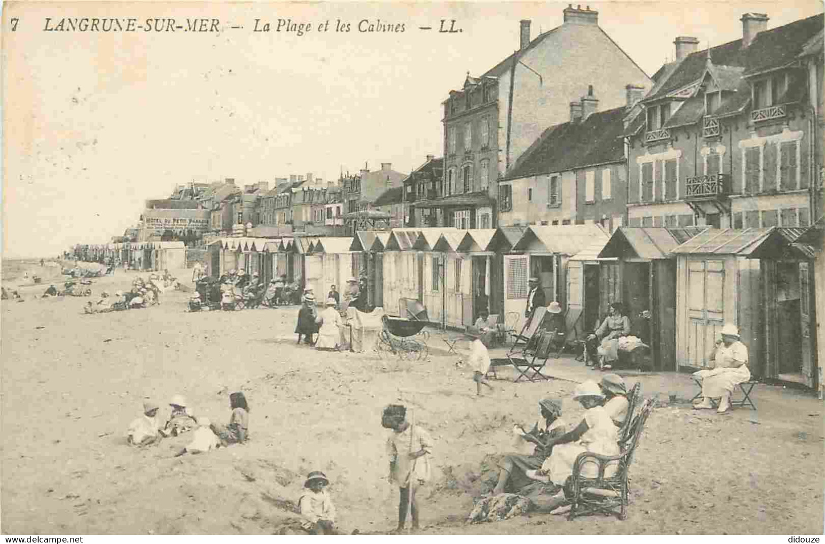 14 - Langrune Sur Mer - La Plage Et Les Cabines - Animée - Scènes De Plage - Correspondance - CPA - Oblitération Ronde D - Sonstige & Ohne Zuordnung