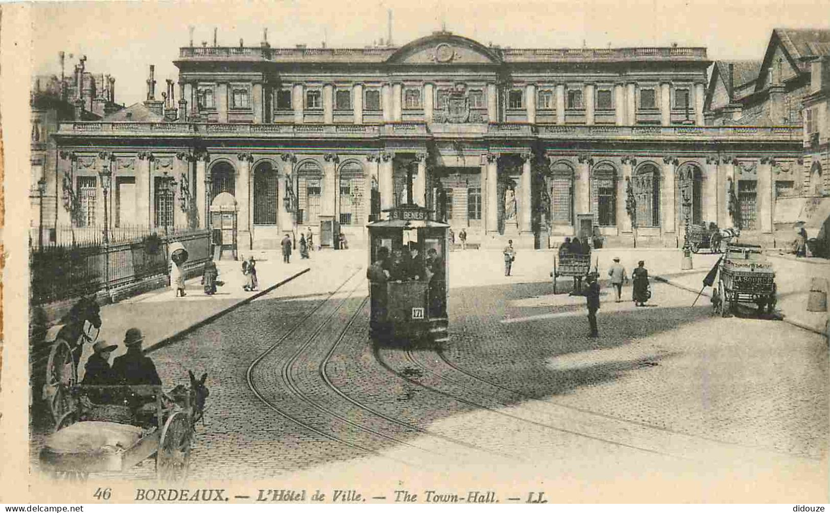 33 - Bordeaux - L'Hotel De Ville - Animée - Tramway - CPA - Voir Scans Recto-Verso - Bordeaux